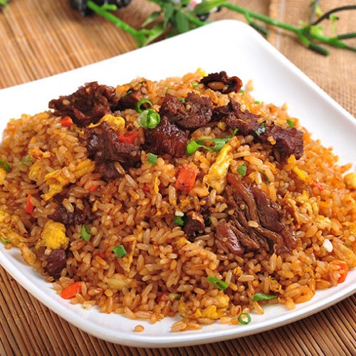 牛(niu)肉(rou)蛋(dan)炒(chao)飯(fan)